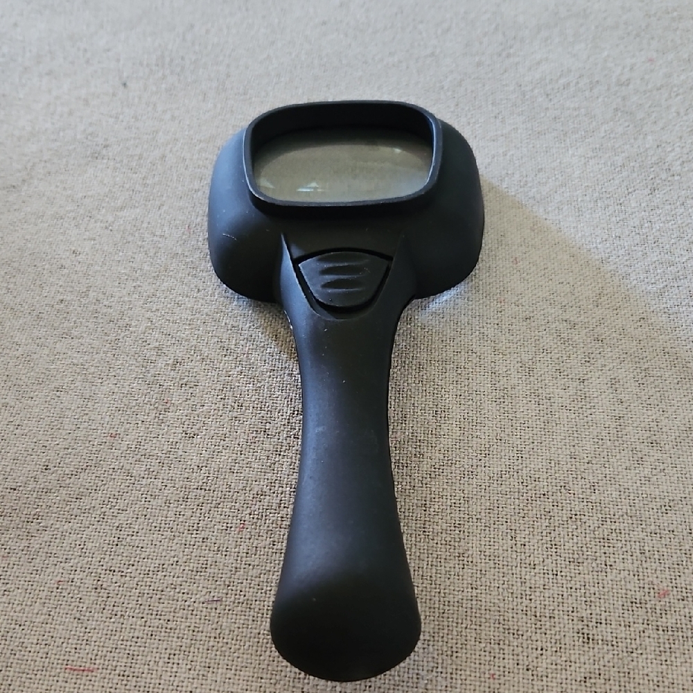 Light Enabled Enhanced Black Handheld Magnifying Glass with Ergonomic Handle
